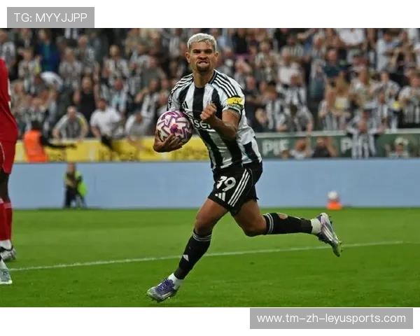 英超:纽卡斯尔2-2战平利物浦,攻防两端精彩纷呈,纽卡斯尔对利物浦比赛结果 英超:纽卡斯尔2-2战平利物浦,攻防两端精彩纷呈,纽卡斯尔对利物浦比赛结果